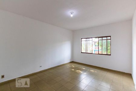 Casa para alugar com 80m², 1 quarto e 2 vagasQuarto