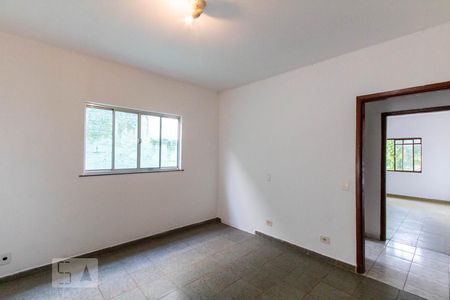 Sala de casa para alugar com 1 quarto, 80m² em Parque São George, Cotia