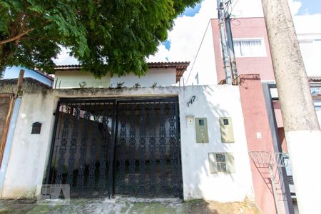 Casa para alugar com 80m², 1 quarto e 2 vagasFachada