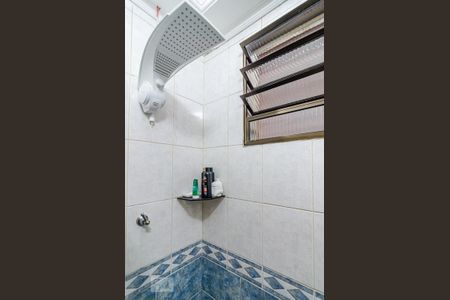 Casa à venda com 174m², 2 quartos e 2 vagas Casa à venda com 174m², 2 quartos e 2 vagasBanheiro 2