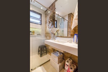 Casa à venda com 174m², 2 quartos e 2 vagas Casa à venda com 174m², 2 quartos e 2 vagasBanheiro