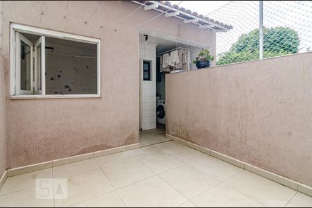Casa à venda com 174m², 2 quartos e 2 vagas Casa à venda com 174m², 2 quartos e 2 vagasQuintal