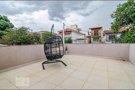 Casa à venda com 174m², 2 quartos e 2 vagas Casa à venda com 174m², 2 quartos e 2 vagasVaranda