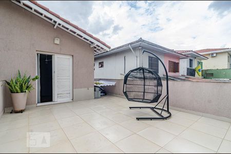 Casa à venda com 174m², 2 quartos e 2 vagas Casa à venda com 174m², 2 quartos e 2 vagasVaranda