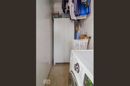 Casa à venda com 174m², 2 quartos e 2 vagas Casa à venda com 174m², 2 quartos e 2 vagasÁrea de serviço