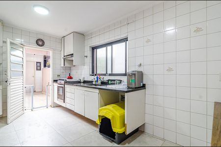 Casa à venda com 174m², 2 quartos e 2 vagas Casa à venda com 174m², 2 quartos e 2 vagasCozinha