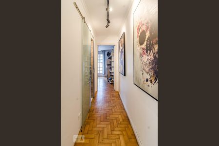 Casa à venda com 174m², 2 quartos e 2 vagas Casa à venda com 174m², 2 quartos e 2 vagasBanheiro