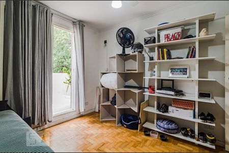 Casa à venda com 174m², 2 quartos e 2 vagas Casa à venda com 174m², 2 quartos e 2 vagasQuarto 2