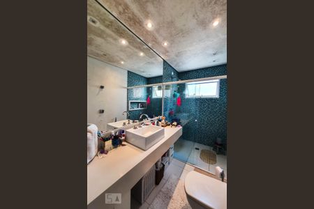 Casa à venda com 110m², 2 quartos e 1 vaga Casa à venda com 110m², 2 quartos e 1 vagaBanheiro da Suíte