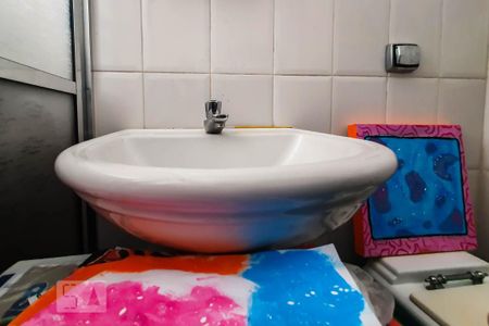 Casa à venda com 110m², 2 quartos e 1 vaga Casa à venda com 110m², 2 quartos e 1 vagaBanheiro de serviço