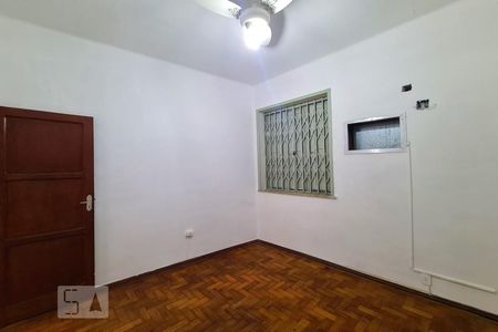 Quarto 1 de casa para alugar com 2 quartos, 65m² em Inhaúma, Rio de Janeiro