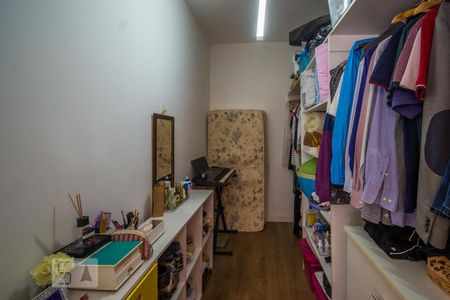 Closet da suíte de casa à venda com 4 quartos, 150m² em Vila João Jorge, Campinas