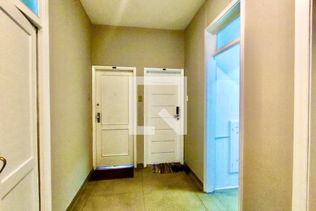 Apartamento para alugar com 100m², 3 quartos e 1 vaga Apartamento para alugar com 100m², 3 quartos e 1 vagaHall de entrada