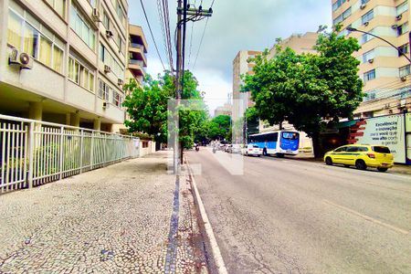 Apartamento para alugar com 100m², 3 quartos e 1 vaga Apartamento para alugar com 100m², 3 quartos e 1 vagaVista da Rua