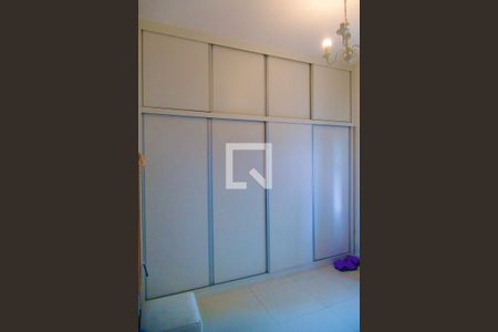 Apartamento para alugar com 100m², 3 quartos e 1 vaga Apartamento para alugar com 100m², 3 quartos e 1 vagaQuarto