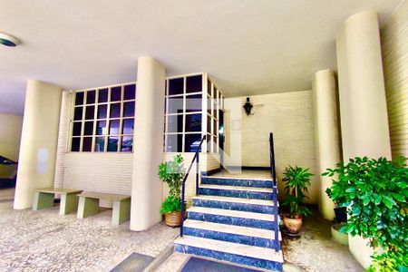 Apartamento para alugar com 100m², 3 quartos e 1 vaga Apartamento para alugar com 100m², 3 quartos e 1 vagaPortaria