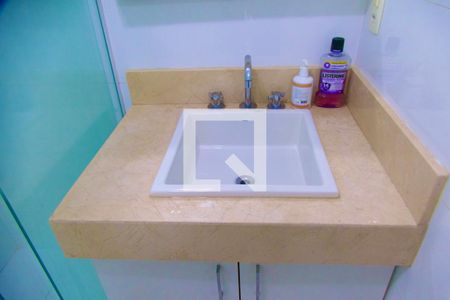 Apartamento para alugar com 100m², 3 quartos e 1 vaga Apartamento para alugar com 100m², 3 quartos e 1 vagaBanheiro social