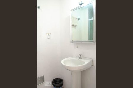 Banheiro - Torneira de apartamento para alugar com 1 quarto, 36m² em Centro Histórico, Porto Alegre