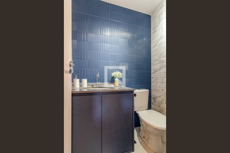 Banheiro de kitnet/studio à venda com 1 quarto, 28m² em República, São Paulo