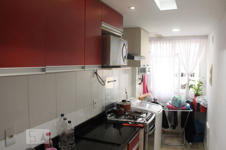Apartamento à venda com 100m², 2 quartos e 1 vagaCozinha e Área de Serviço