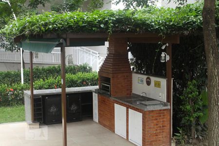 Apartamento à venda com 100m², 2 quartos e 1 vagaÁrea comum - Churrasqueira