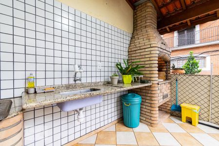 Casa à venda com 200m², 3 quartos e 2 vagas Casa à venda com 200m², 3 quartos e 2 vagasChurrasqueira/Quintal