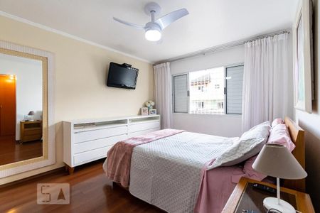 Casa à venda com 200m², 3 quartos e 2 vagas Casa à venda com 200m², 3 quartos e 2 vagasSuíte