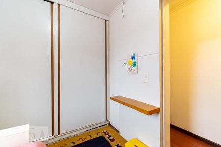 Casa à venda com 200m², 3 quartos e 2 vagas Casa à venda com 200m², 3 quartos e 2 vagasQuarto 2