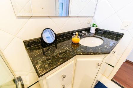 Casa à venda com 200m², 3 quartos e 2 vagas Casa à venda com 200m², 3 quartos e 2 vagasBanheiro da Suíte