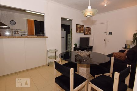 Sala de apartamento para alugar com 1 quarto, 60m² em Barra Funda, Guarujá