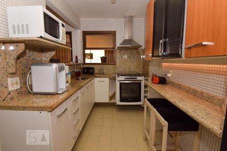 Apartamento para alugar com 60m², 1 quarto e 2 vagasCozinha