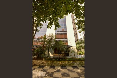 Apartamento para alugar com 60m², 1 quarto e 2 vagas Apartamento para alugar com 60m², 1 quarto e 2 vagasFachada