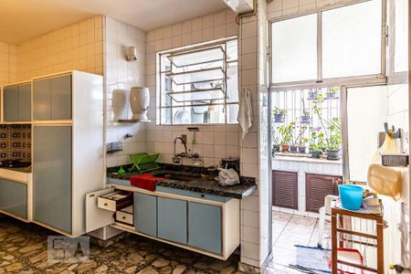 Apartamento à venda com 120m², 4 quartos e 1 vaga Apartamento à venda com 120m², 4 quartos e 1 vagaCozinha