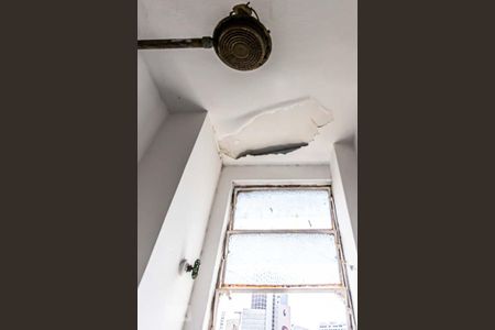 Apartamento à venda com 120m², 4 quartos e 1 vaga Apartamento à venda com 120m², 4 quartos e 1 vagaBanheiro de serviço