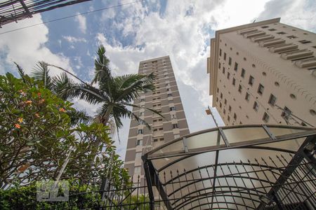 Apartamento à venda com 68m², 2 quartos e 1 vagaFachada