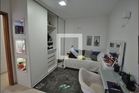 Casa à venda com 370m², 3 quartos e 3 vagasQuarto 2