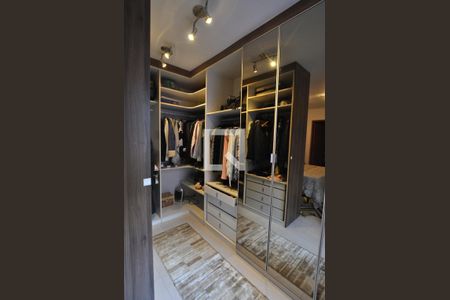 Casa à venda com 370m², 3 quartos e 3 vagasQuarto 1 - Closet