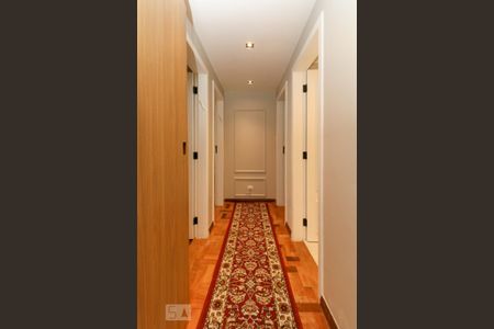 Corredor de apartamento para alugar com 3 quartos, 133m² em Jardim Paulista, São Paulo