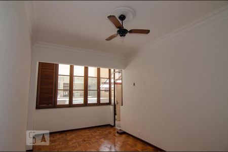 Sala de apartamento para alugar com 2 quartos, 70m² em Laranjeiras, Rio de Janeiro