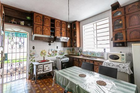 Casa à venda com 387m², 4 quartos e 2 vagasCozinha