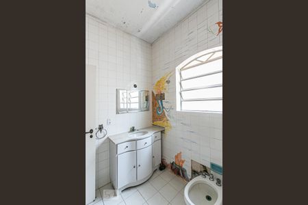 Casa à venda com 387m², 4 quartos e 2 vagasBanheiro 1