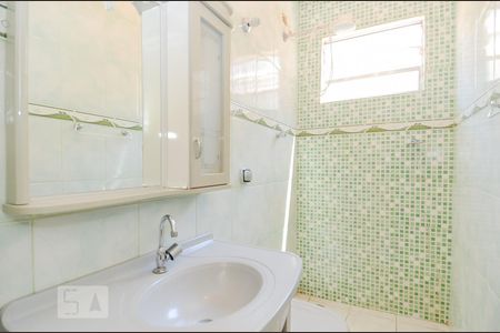 Banheiro de casa para alugar com 1 quarto, 50m² em Vila Augusta, Guarulhos