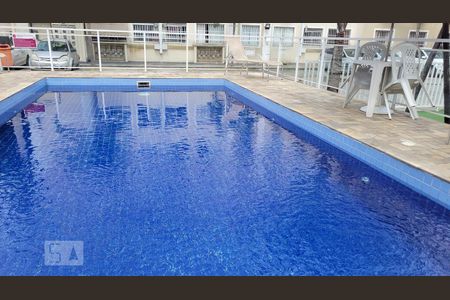 Apartamento à venda com 47m², 2 quartos e sem vagaÁrea comum - Piscina