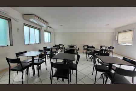 Apartamento à venda com 47m², 2 quartos e sem vagaÁrea comum - Salão de festas