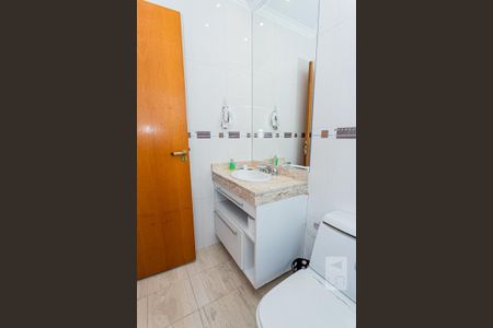 Casa à venda com 264m², 4 quartos e 4 vagasBanheiro suite 2