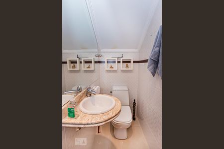 Casa à venda com 264m², 4 quartos e 4 vagasLavabo