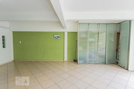 Casa à venda com 264m², 4 quartos e 4 vagasGaragem