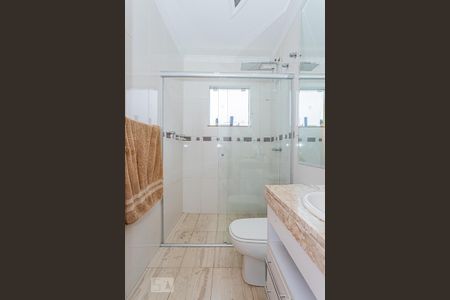 Casa à venda com 264m², 4 quartos e 4 vagasBanheiro suite 3