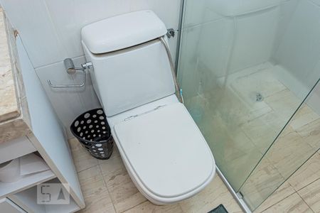 Casa à venda com 264m², 4 quartos e 4 vagasBanheiro suite 2