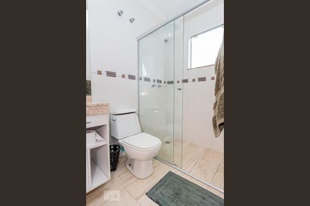 Casa à venda com 264m², 4 quartos e 4 vagasBanheiro suite 2